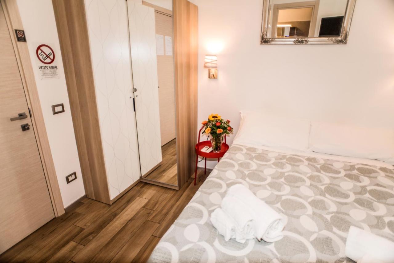 Mole Adriana Guest House Rom Exterior foto